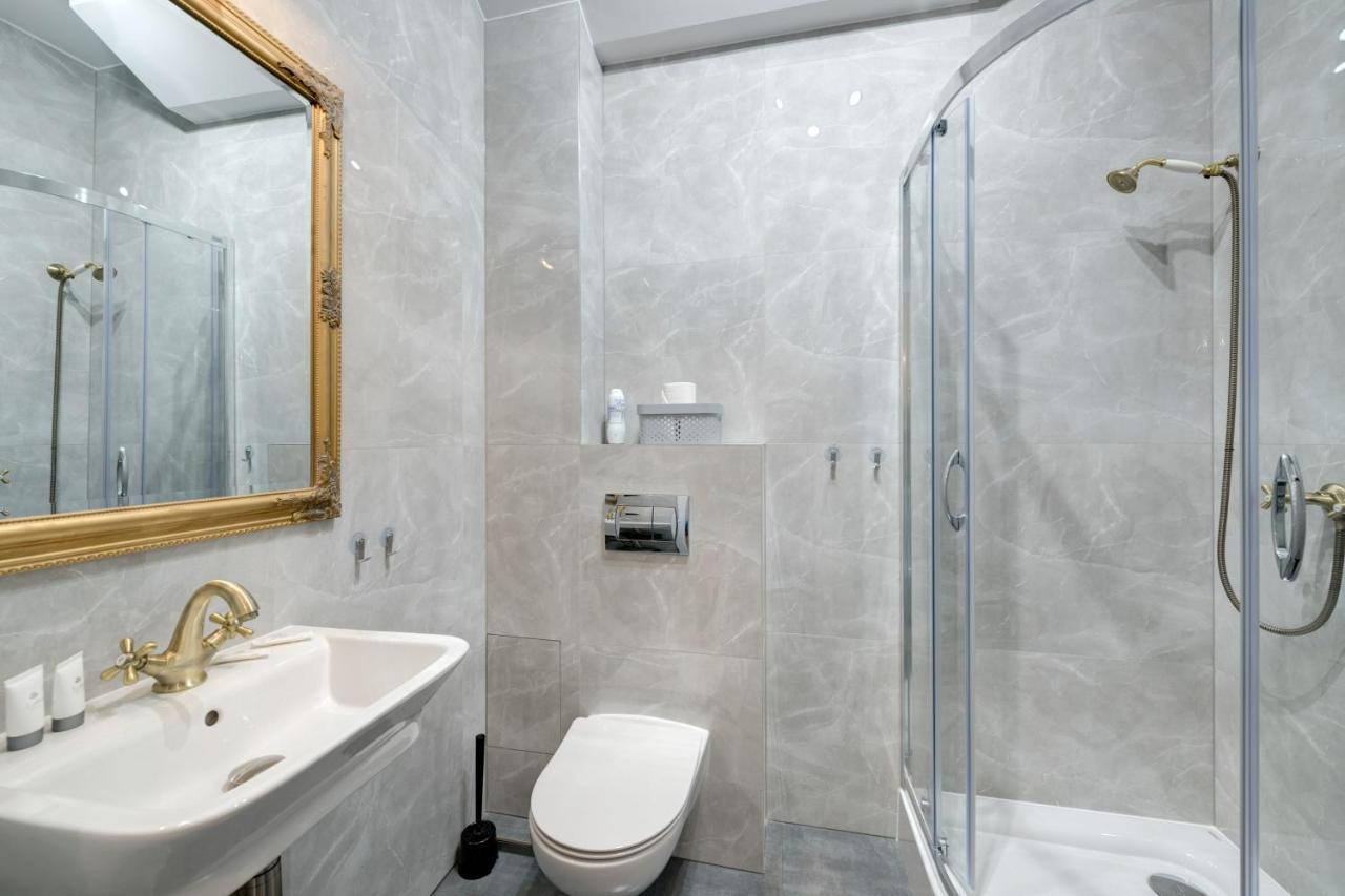 H&T Szeroka 24 Apartman Gdańsk Kültér fotó